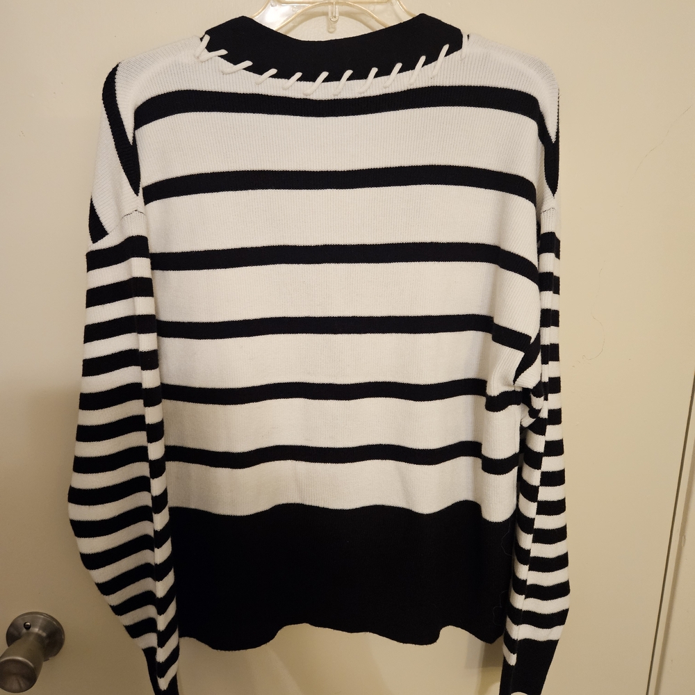 Tahari Black and White Button-Down Cardigan - Picture 4 of 4